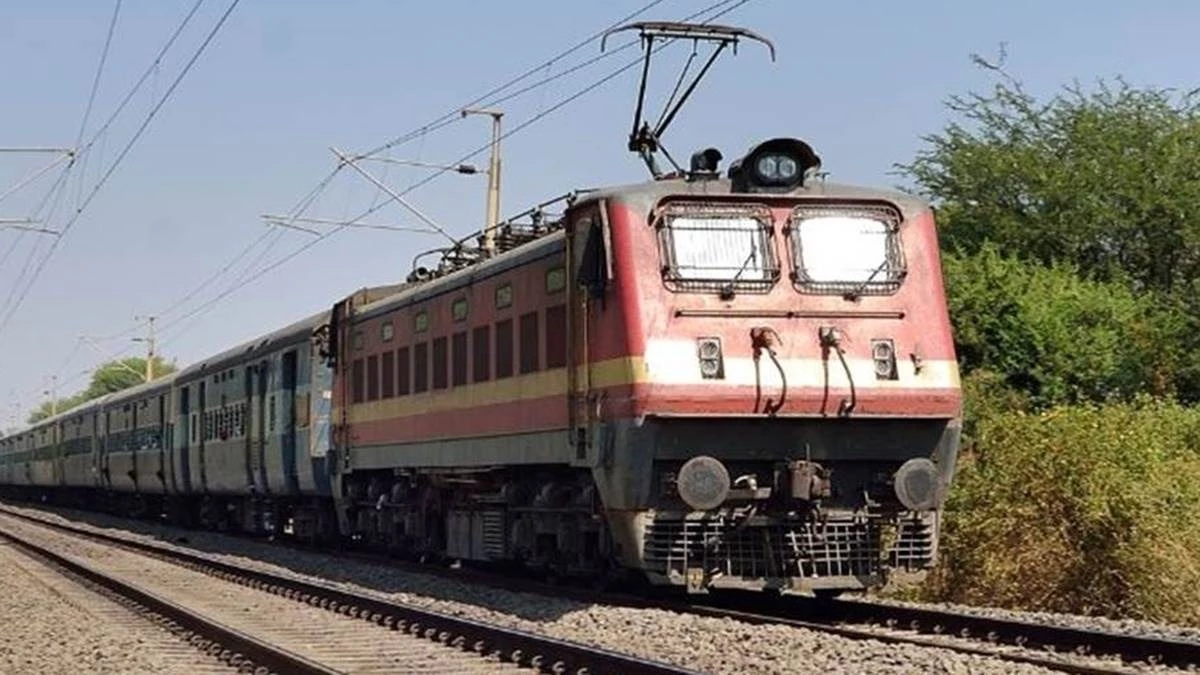 नवरात्र पर वैष्णो देवी व मैहर जाने वाली ट्रेनों में हाउसफुल, तत्काल टिकट ही सहारा