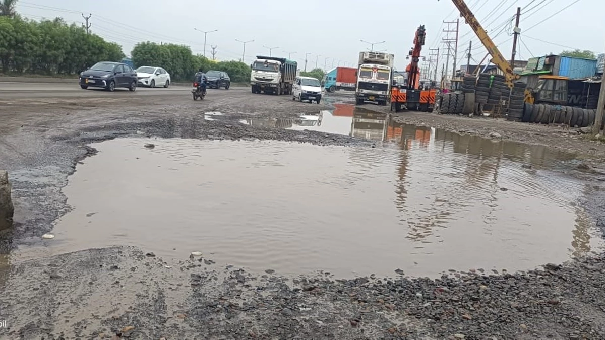 इंदौर-देवास बायपास पर फिर जाम, चार घंटे तक थमे वाहन