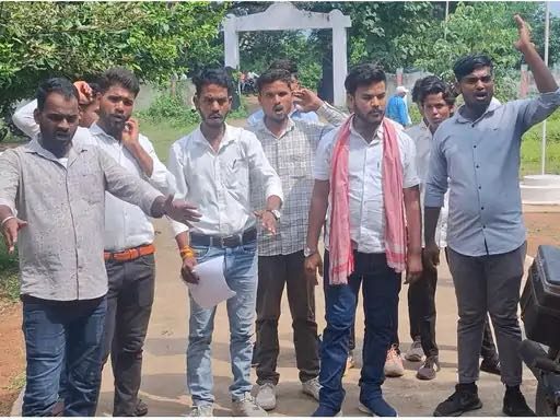 कटनी के बड़वारा जनपद कार्यालय में अधिकारी-कर्मचारी गायब: तीन दिन से चक्कर लगा रहे ग्रामीण, एक हफ्ते में सुधार की मांग