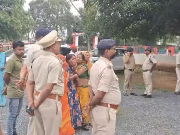 लेडी हेड कॉन्स्टेबल की पीट-पीटकर हत्या: सीधी में पति ने बेसबॉल बैट से हमला किया; बेटी बोली- मां ने खाना नहीं बनाया, इसलिए मार डाला