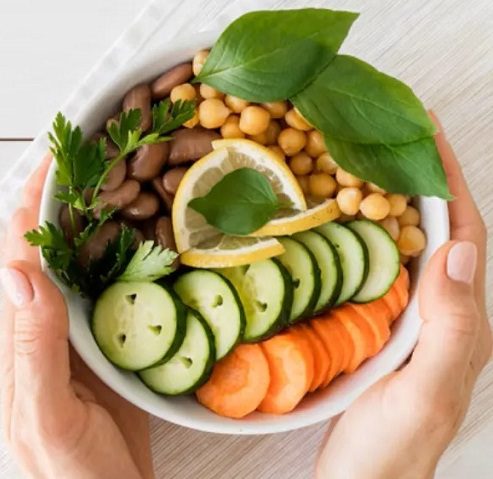 हाई यूरिक एसिड से जूझ रहे हैं, तो खाली पेट कर लीजिए इन चीजों का सेवन