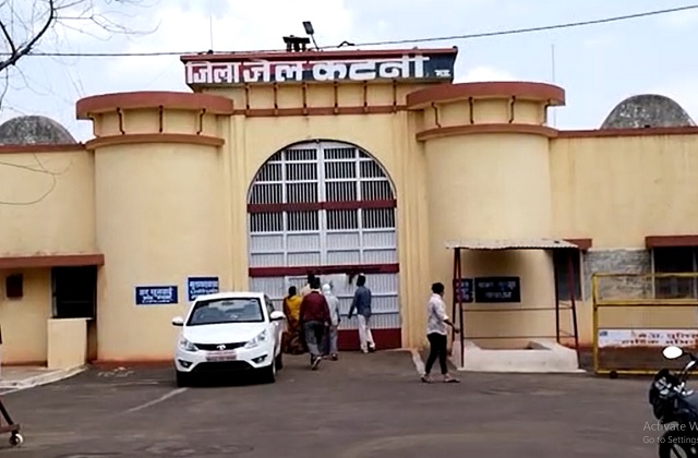 कटनी जेल में कैदी ने की आत्महत्या की कोशिश, मच्छरदानी के तार से रेता खुद का गला — समय पर देख लिया तो बची जान