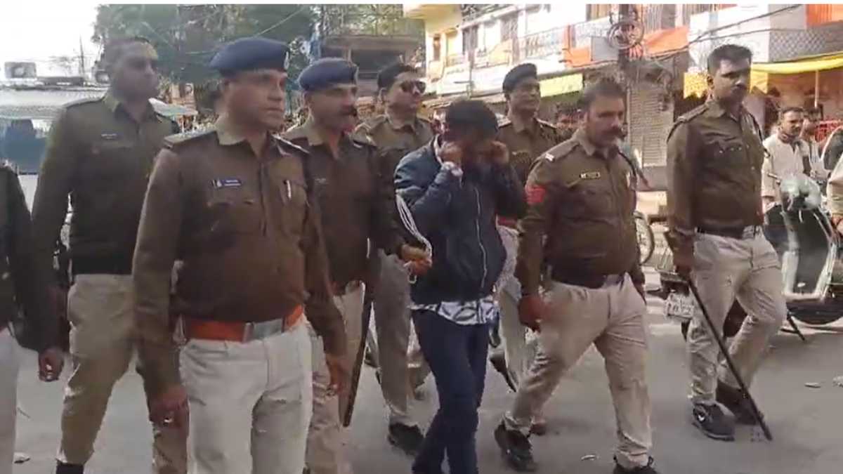 उज्जैन में ‘दहशत का अंत’: महाकाल क्षेत्र में आदतन अपराधी धर्मेंद्र योगी का सरेआम जुलूस!