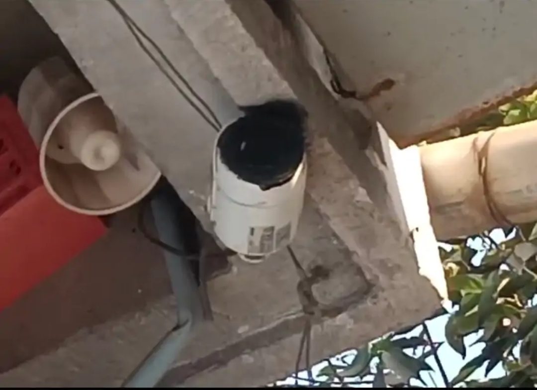 कटनी में सनसनीखेज एटीएम चोरी: सीसीटीवी पर स्प्रे कर काटी मशीन, 10 लाख से अधिक की नकदी गायब!