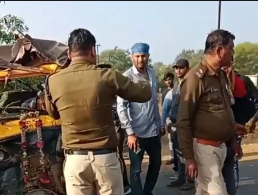 कटनी: भीषण सड़क हादसे में ऑटो चालक की मौत, तीन यात्री गंभीर रूप से घायल