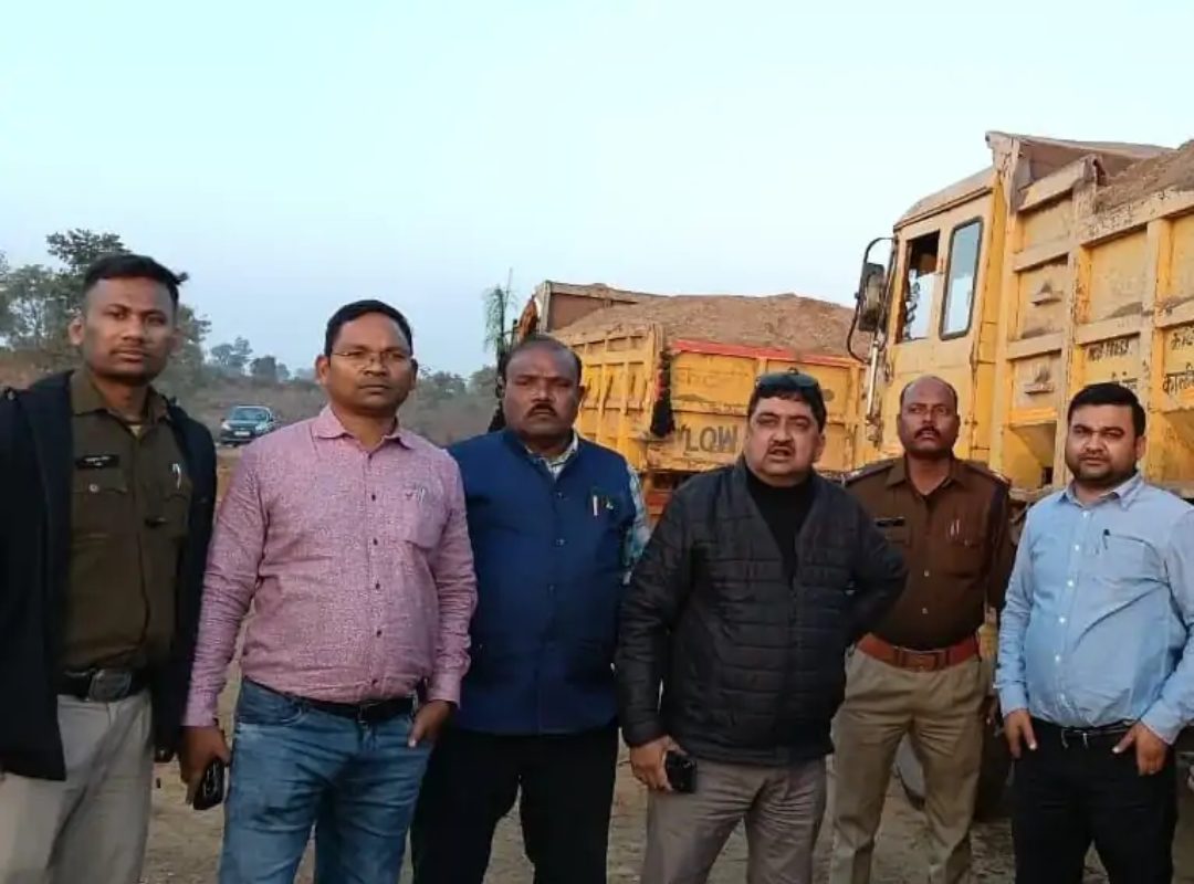 कटनी: अवैध रेत खनन के खिलाफ प्रशासन का बड़ा प्रहार, संयुक्त कार्रवाई में 2 वाहन जब्तकटनी: अवैध रेत खनन के खिलाफ प्रशासन का बड़ा प्रहार, संयुक्त कार्रवाई में 2 वाहन जब्त